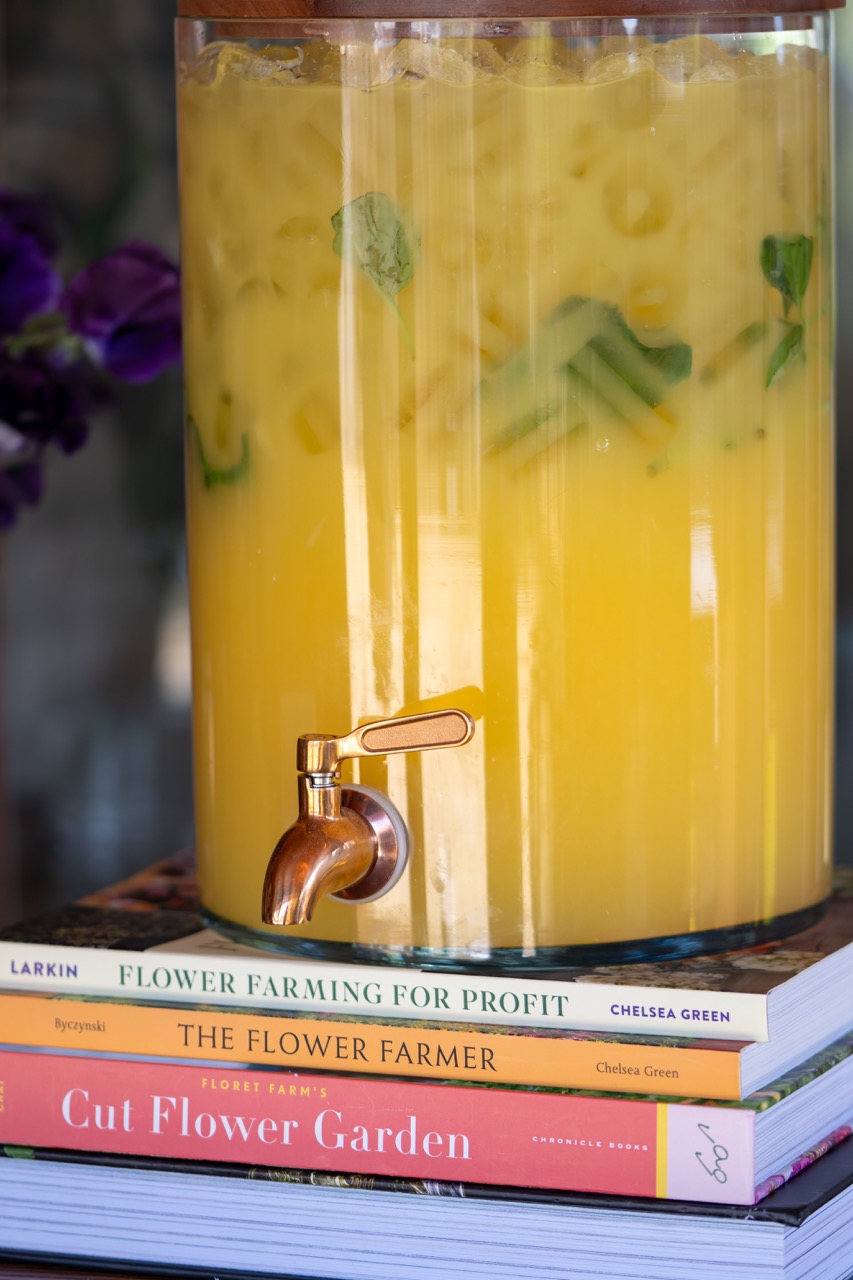 Ms. Bloom Bar floral experience